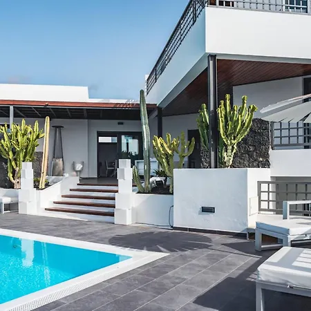 Villa Blasco by MZ Villas-2