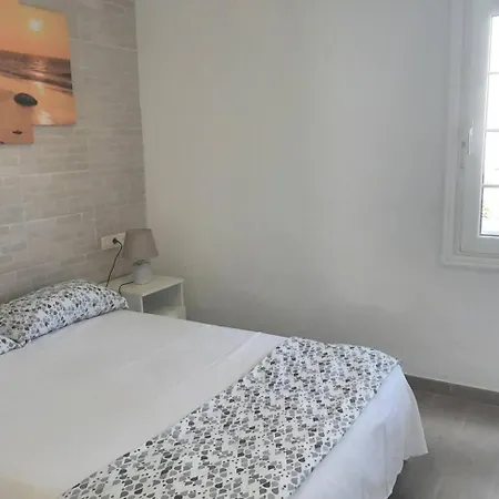 Puerto Del Carmen, Near Beach, Fast Wifi, Pool-2