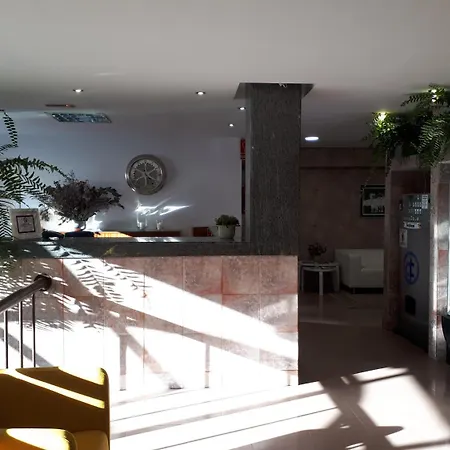 Hostal Residencia Cardona-3
