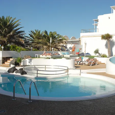 Neptuno Suites - Adults Only-3