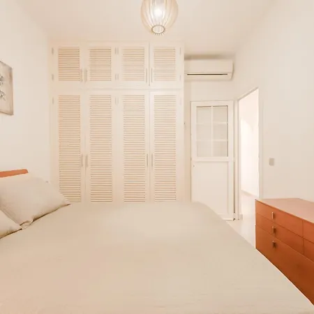 Apartment Old Town Reina Sofia 3-2