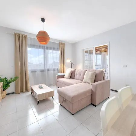 Casa Atassara - 500M To The Beach, Ping-Pong And Foosball By Lanzarote Vacation Homes-3