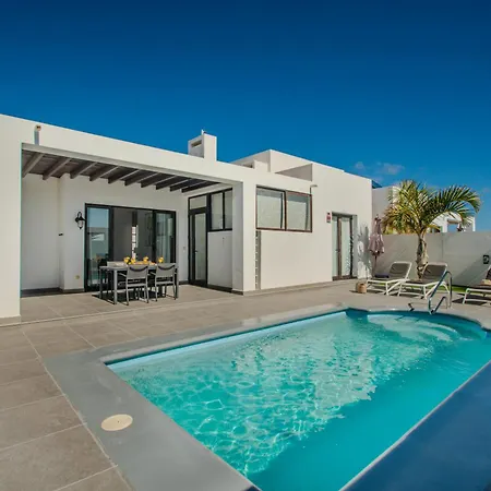 Villa Orcades Close To Town Center Pool & A/C-2