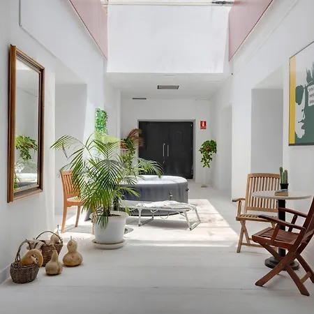 Brothers House-2