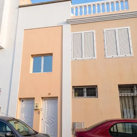 Charming Apartment In Arrecife City Centre - 90 M² - Parking-2