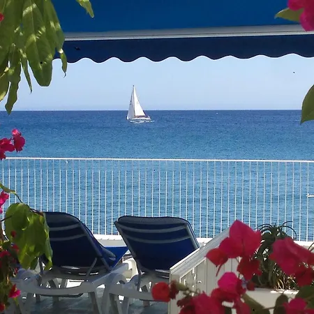 Luxury Sea Front Caleton 40-3