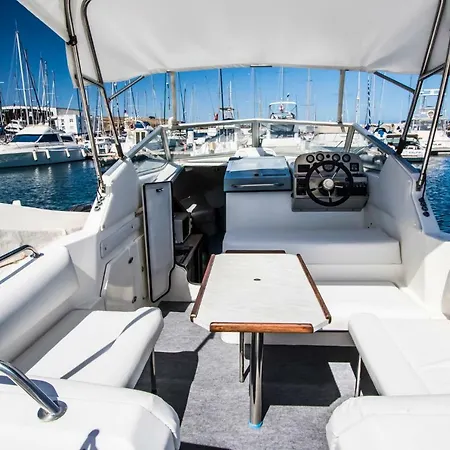 Cozy Boat To Unwind By The Ocean-3