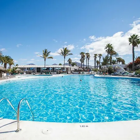 Las Brisas Complex, Villa 104-3