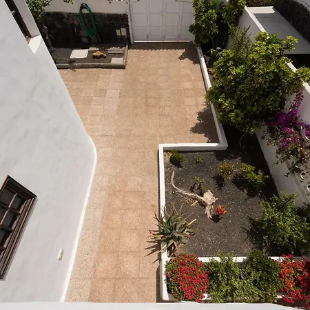 2Br Beach House - Solarium & Shower Terrace - 13-3
