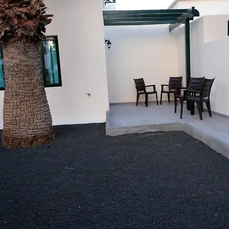 Playa Roca Bungalows Costa Teguise-2