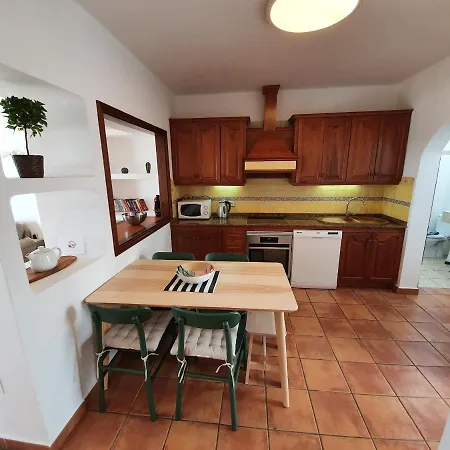 2 Bedroom Villa 'The Bungalow' With Private Heated Pool.-3