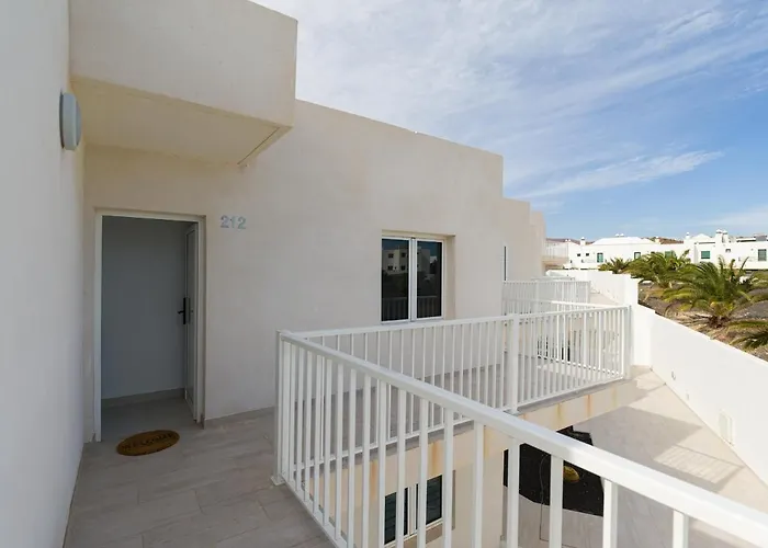 Homeforguest Sunset Senator With Pool And Terrace In Costa Teguise che accetta animali