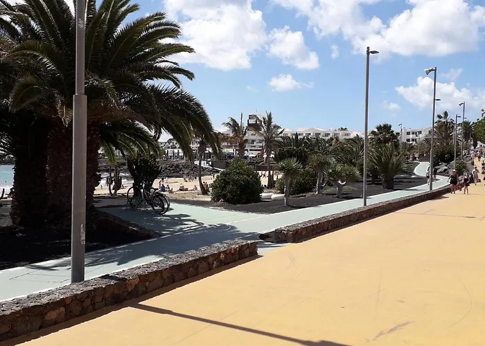 Sunny Self-Catering Apartment Costa Teguise, Lanzarote, Spain