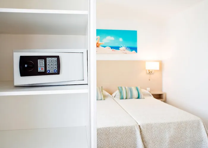 Apartamentos Livvo Oasis Puerto del Carmen 