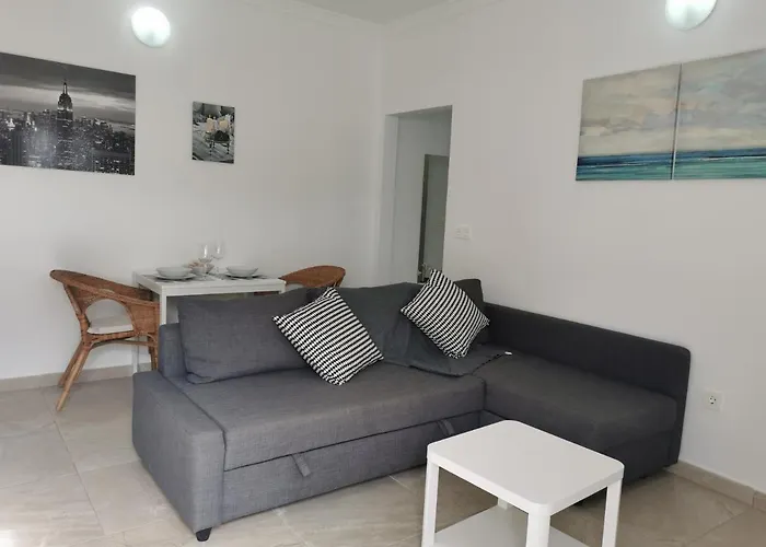 Apartamentos Anjomacar B Teguise  admite animales