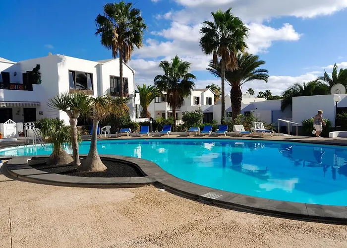 Bungalow Playa Bastian - Piscina Climatizada - Wifi - Playa 1 Min. Costa Teguise