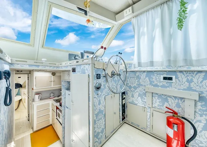 Houseboat Isurus Quinto Villa Puerto Calero