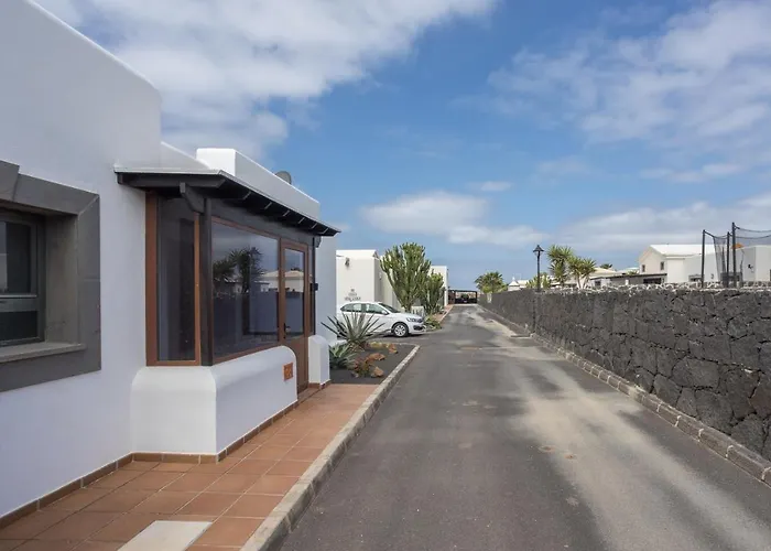 Lightbooking Villa Gisher Lanzarote Playa Blanca 