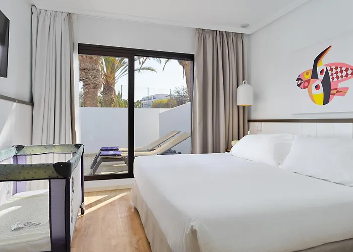 Costa Teguise Resorts