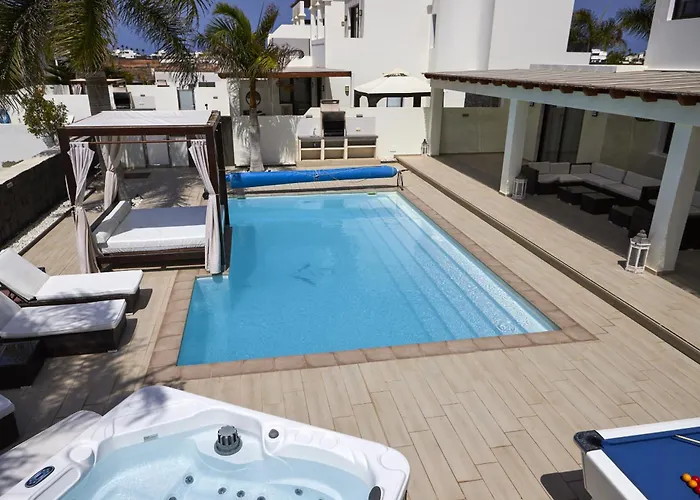 Villa Bella Valen - LH170 By Villas Now Ltd Playa Blanca  che accetta animali