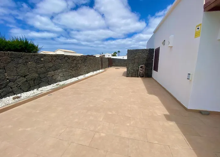 Huisdiervriedelijke Villa Abuelo Paco - Private Heated Pool Playa Blanca 