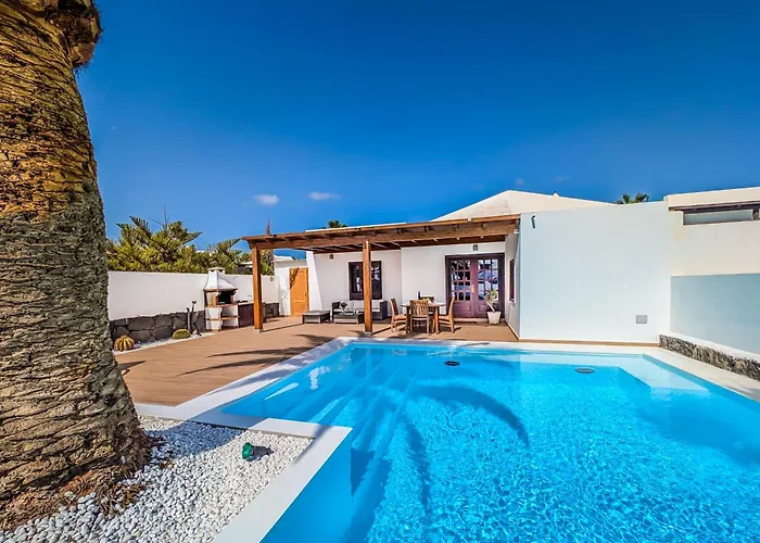 Villa Axular With Heated Private Pool Playa Blanca 