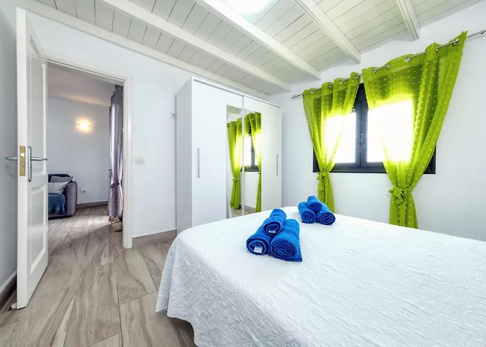 Bungalow La Marisma - 600M To The Beach By Lanzarote Vacation Homes Puerto del Carmen  che accetta animali