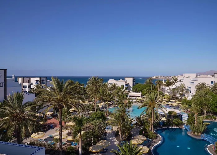 Puerto del Carmen (Lanzarote) Dog Friendly Lodging and Hotels