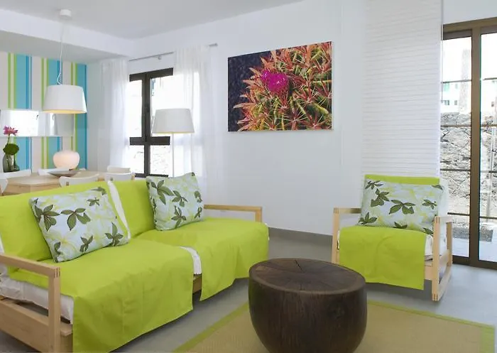 Costa Teguise Pet Friendly Lodging and Hotels near Playa Las Cucharas